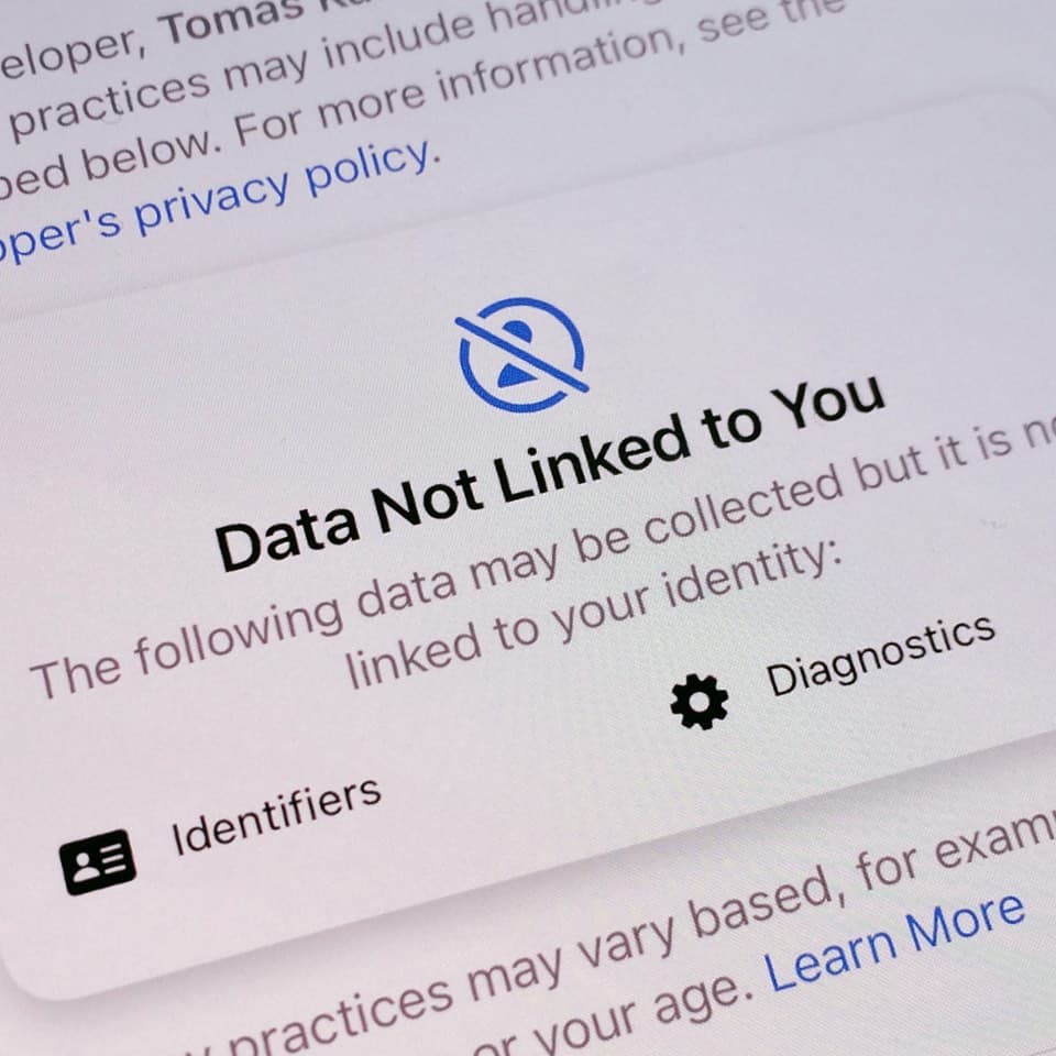 Apple App Store privacy label for Weathergraph showing "Data Not Linked to You" with no data collection, no tracking, and complete user privacy protection